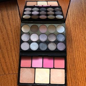 ❤️ 3/$15 Nyx Butt Naked Eyeshadow Palette